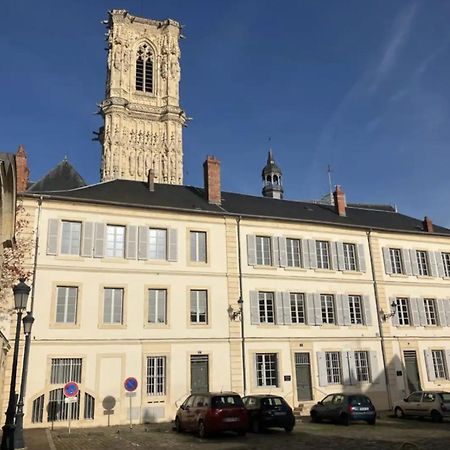 La Chapelle, Les Suites Du Palais, L'Unique 5 Etoiles De Nevers, Suite D'Exception, By Primo C0Nciergerie 外观 照片