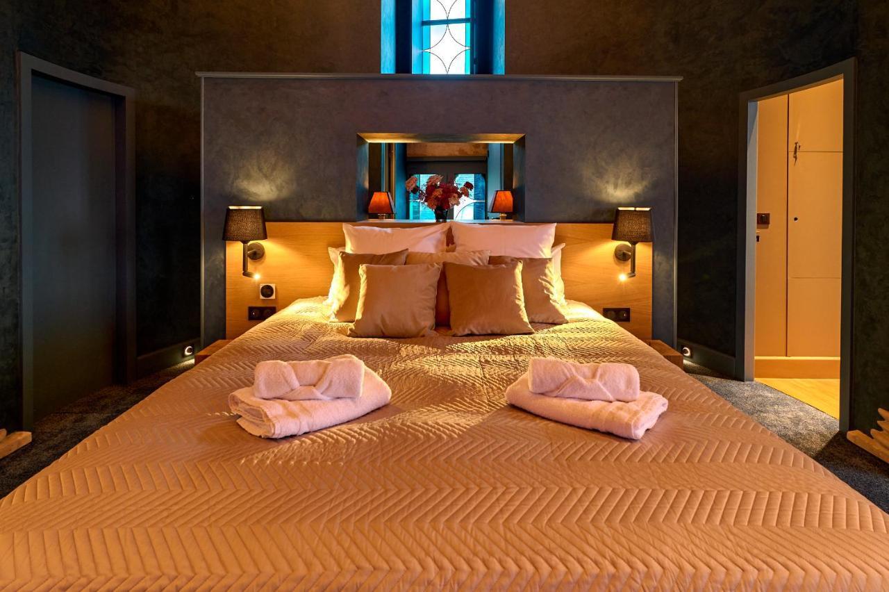 La Chapelle, Les Suites Du Palais, L'Unique 5 Etoiles De Nevers, Suite D'Exception, By Primo C0Nciergerie 外观 照片