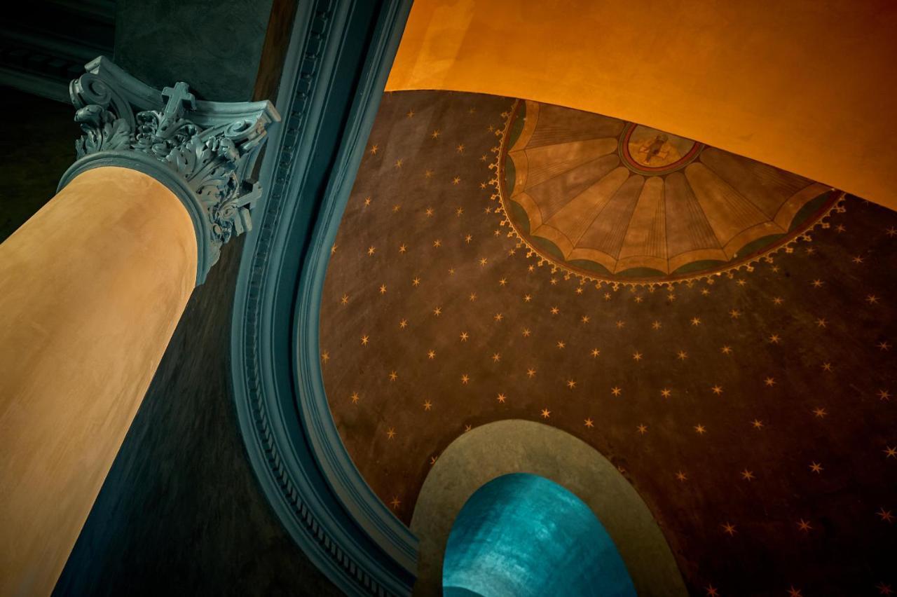 La Chapelle, Les Suites Du Palais, L'Unique 5 Etoiles De Nevers, Suite D'Exception, By Primo C0Nciergerie 外观 照片